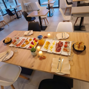 Desayuno casero en hotel en La Rioja